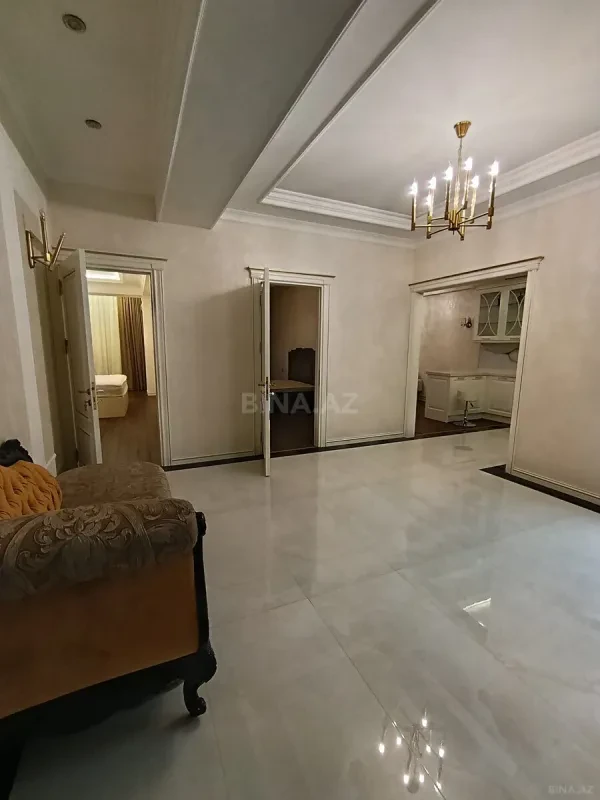 Kirayə verilir 3 otaqlı mənzil 110 m²