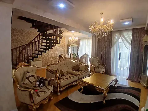 Satılır 4 otaqlı mənzil 180 m² — Bakı, Nərimanov 4 otaq 180.00 m²