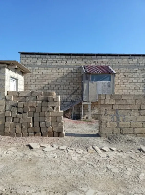 Satılır 2 otaqlı həyət evi 90 m²