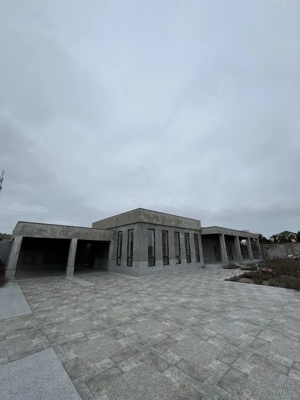 Satılır 3 otaqlı həyət evi 180 m²