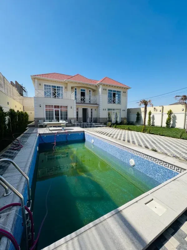 Kirayə verilir 5 otaqlı həyət evi 400 m²