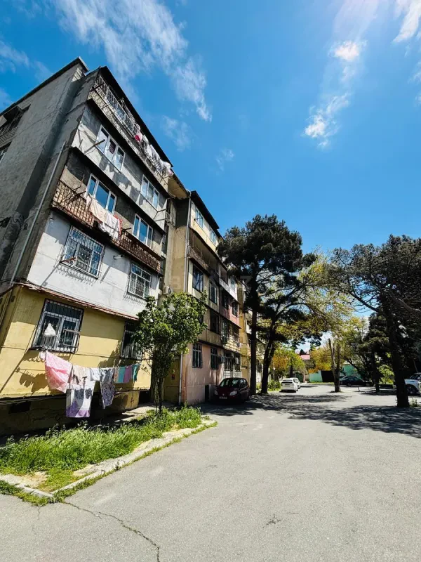 Satılır 1 otaqlı mənzil 40 m²