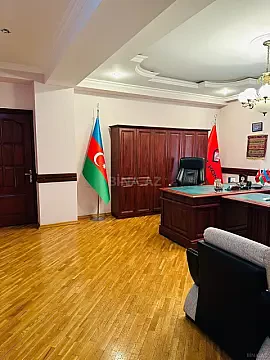 Kirayə verilir 4 otaqlı ofis 165 m² — Bakı 4 otaq 165.00 m²