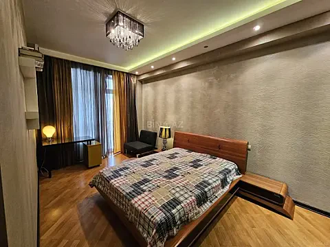 Satılır 3 otaqlı mənzil 105 m²