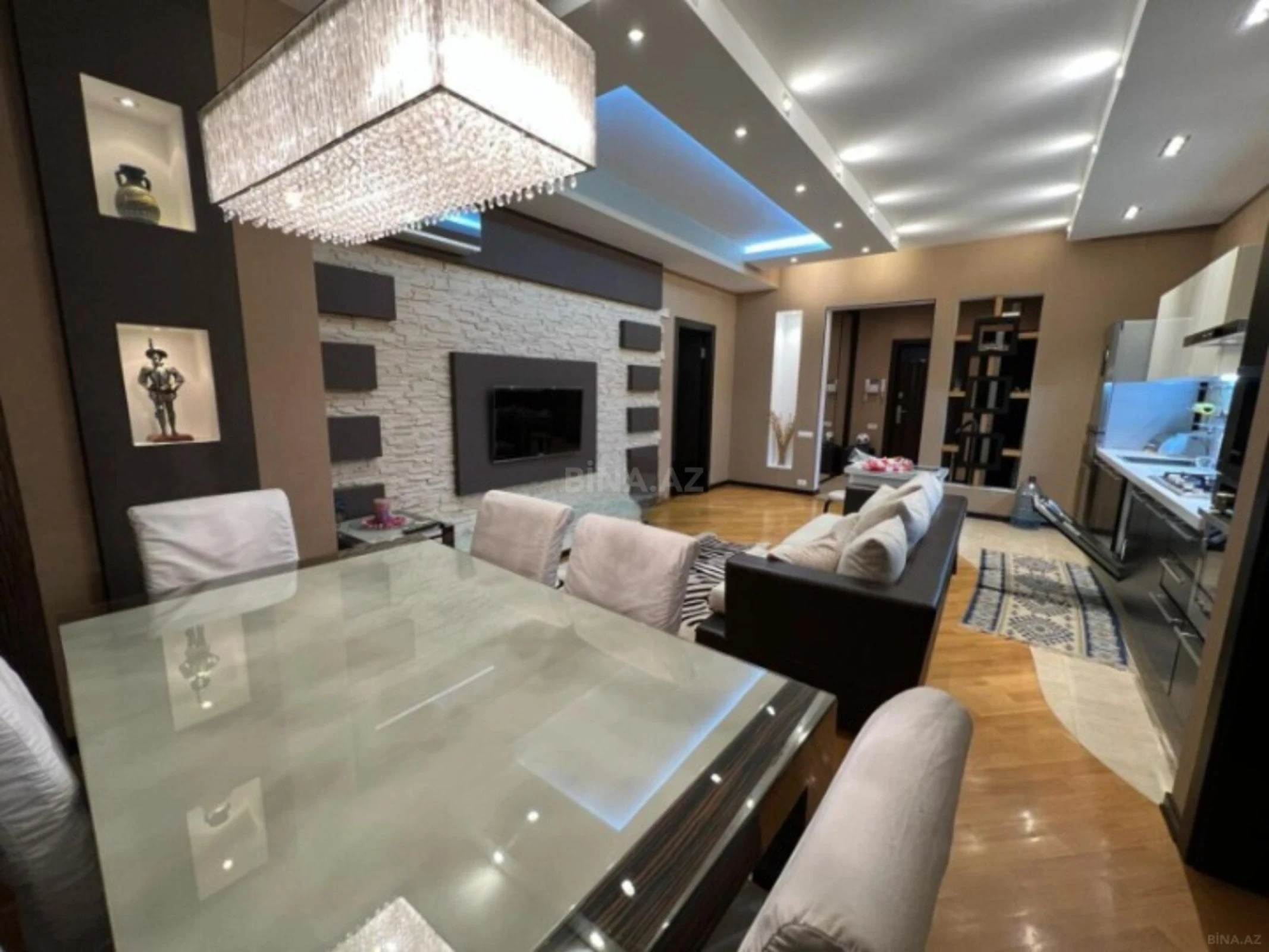Satılır 3 otaqlı mənzil 105 m²