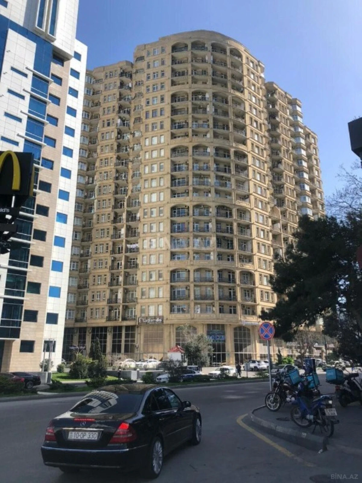 Satılır 3 otaqlı mənzil 105 m²