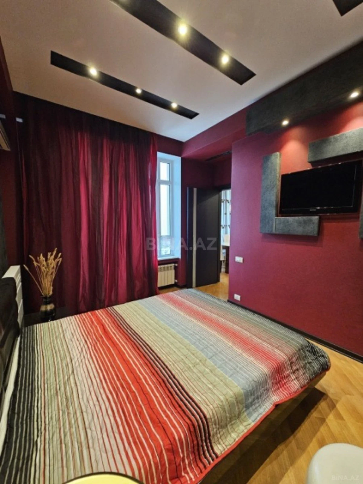 Satılır 3 otaqlı mənzil 105 m²