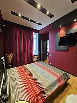 Satılır 3 otaqlı mənzil 105 m²