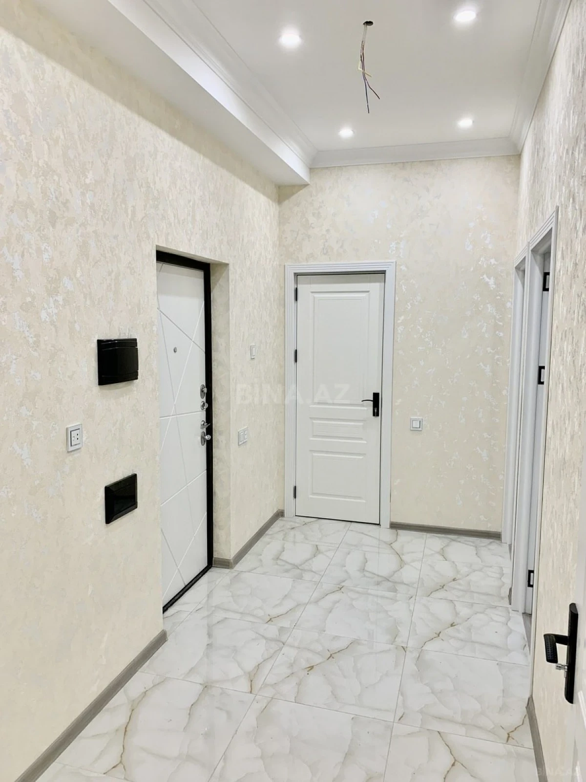 Satılır 3 otaqlı mənzil 84.6 m²