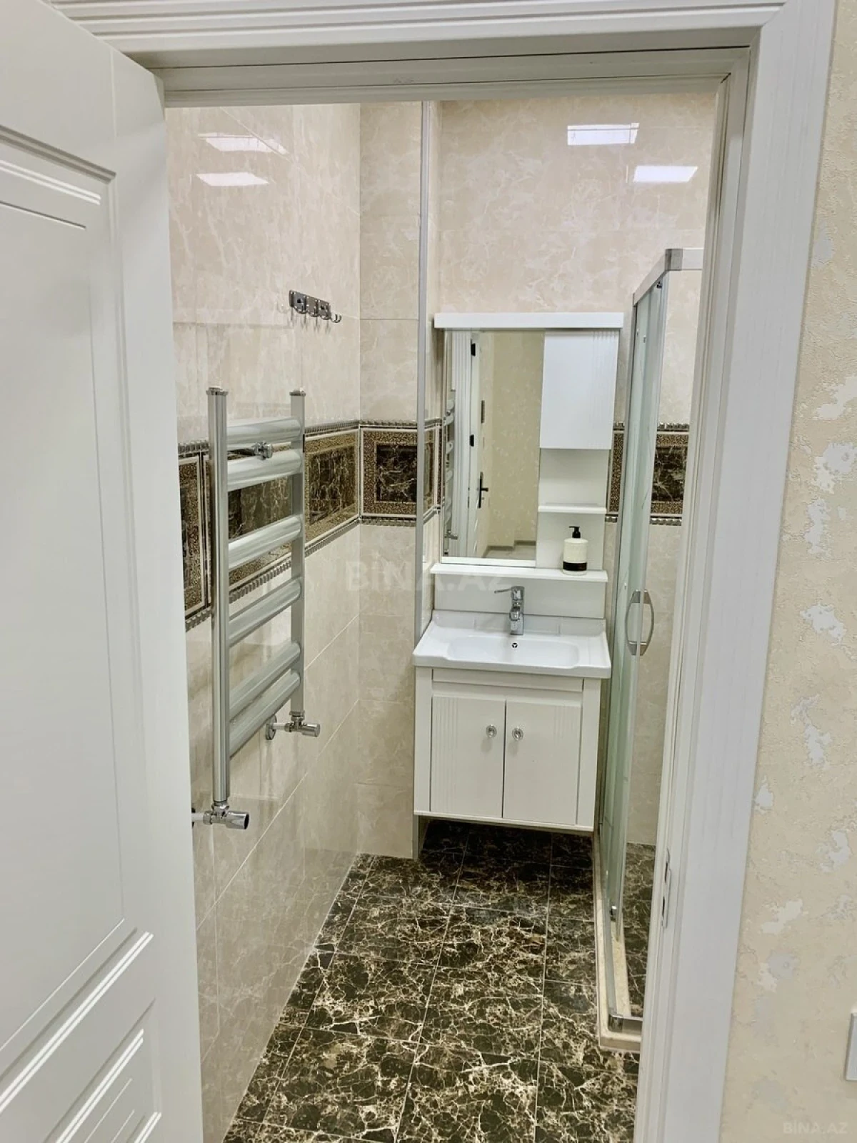 Satılır 3 otaqlı mənzil 84.6 m²