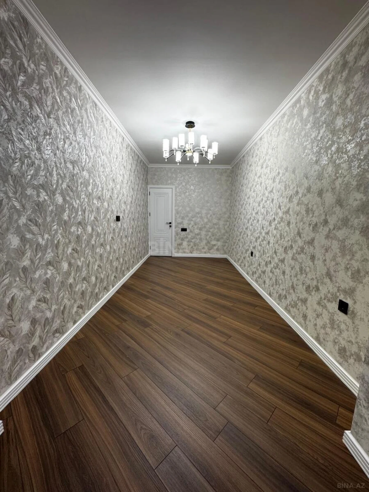 Satılır 2 otaqlı mənzil 67 m²