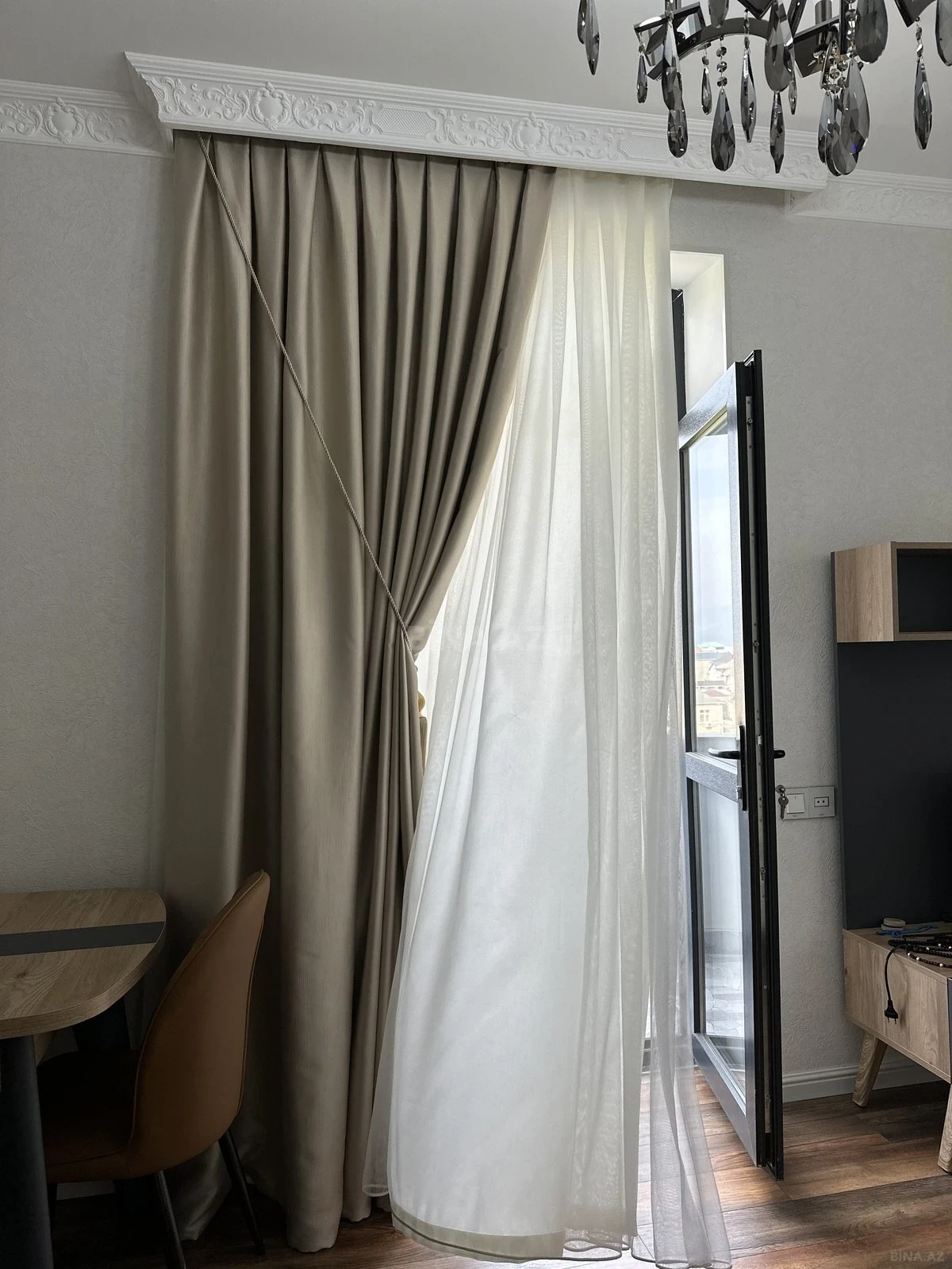 Satılır 2 otaqlı mənzil 63 m²