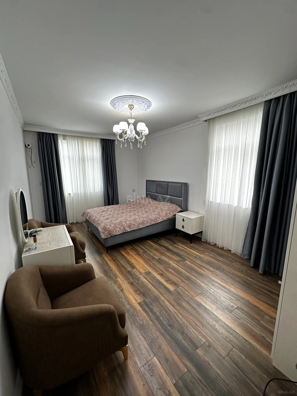 Satılır 2 otaqlı mənzil 63 m²