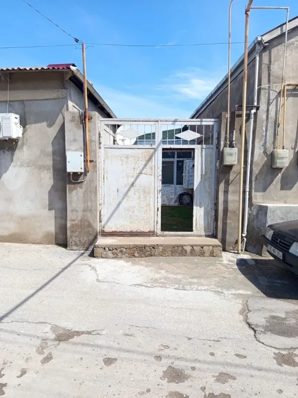 Satılır 2 otaqlı həyət evi 50 m²