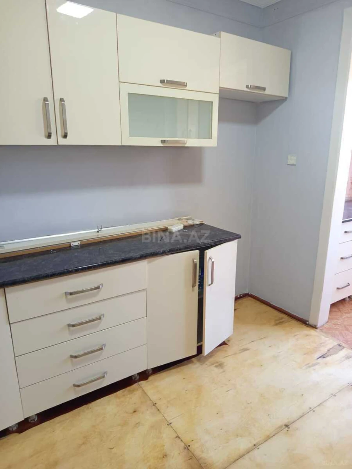 Satılır 3 otaqlı mənzil 100 m²