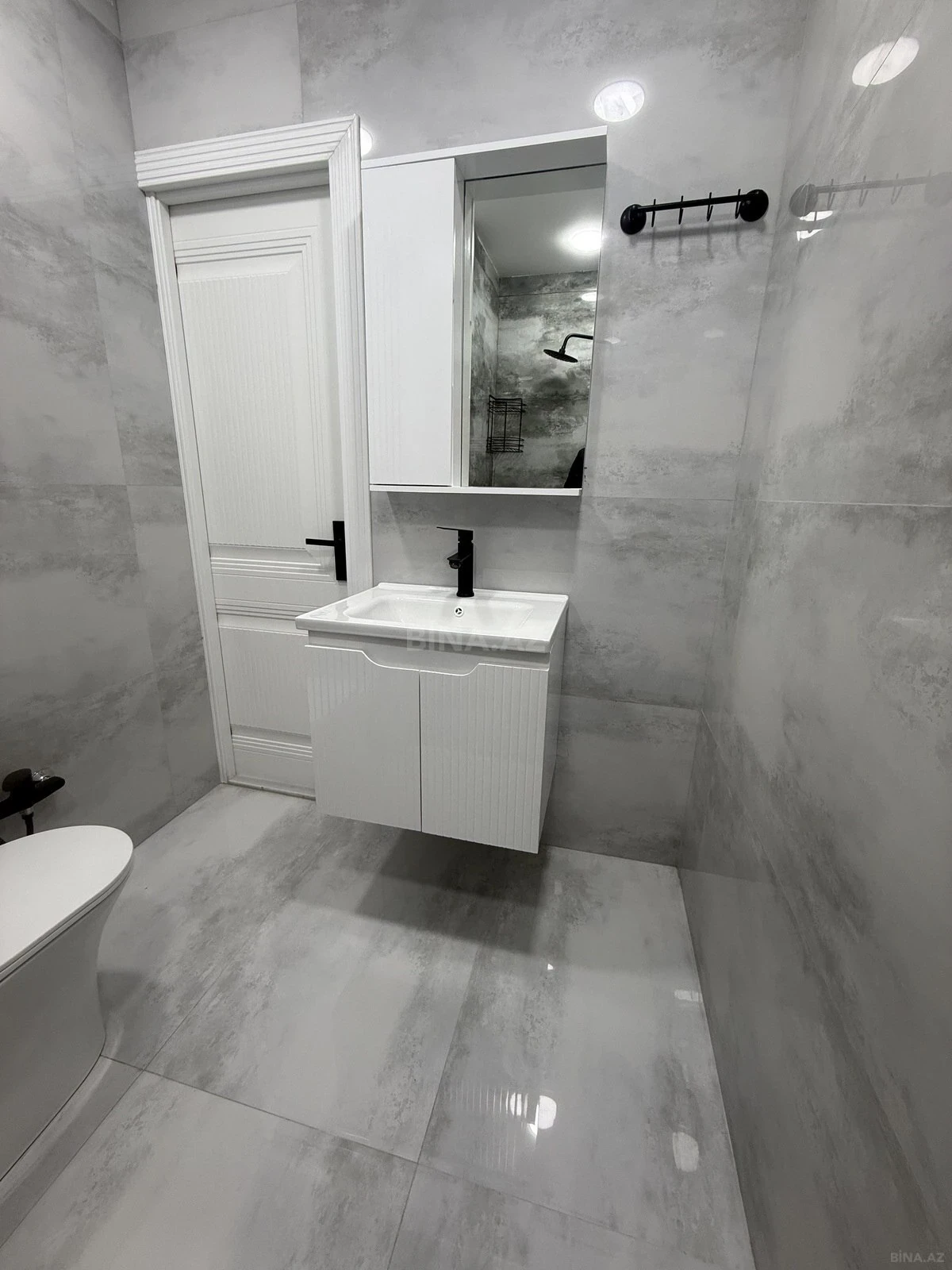 Satılır 2 otaqlı mənzil 47 m²