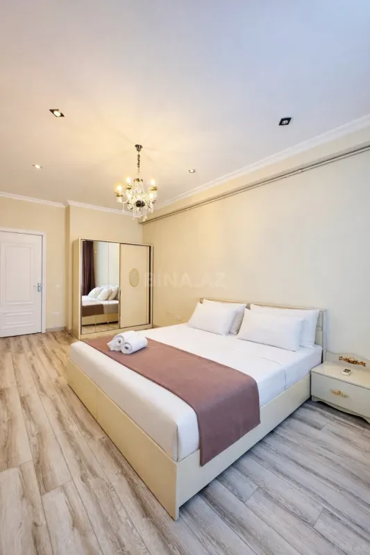 Kirayə verilir 3 otaqlı mənzil 110 m²