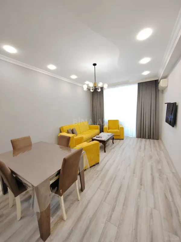 Kirayə verilir 3 otaqlı mənzil 110 m²