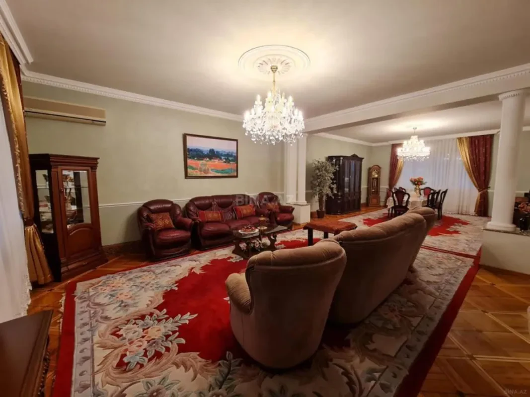 Kirayə verilir 6 otaqlı mənzil 320 m²