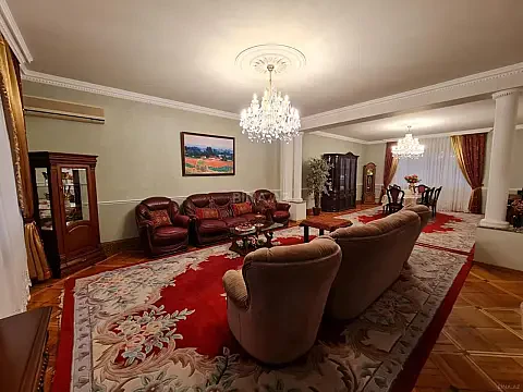 Kirayə verilir 6 otaqlı mənzil 320 m² — Bakı 6 otaq 320.00 m²