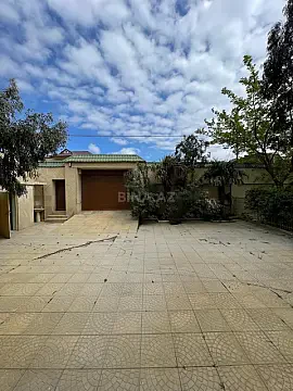 Satılır 6 otaqlı həyət evi 450 m²
