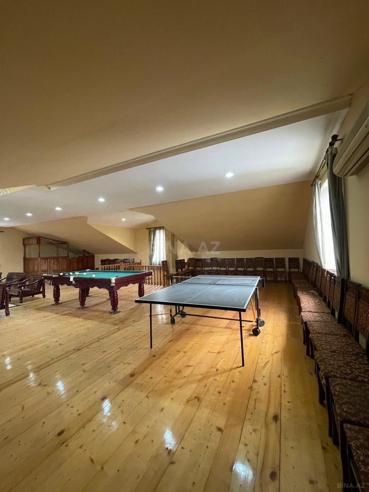 Satılır 6 otaqlı həyət evi 450 m²