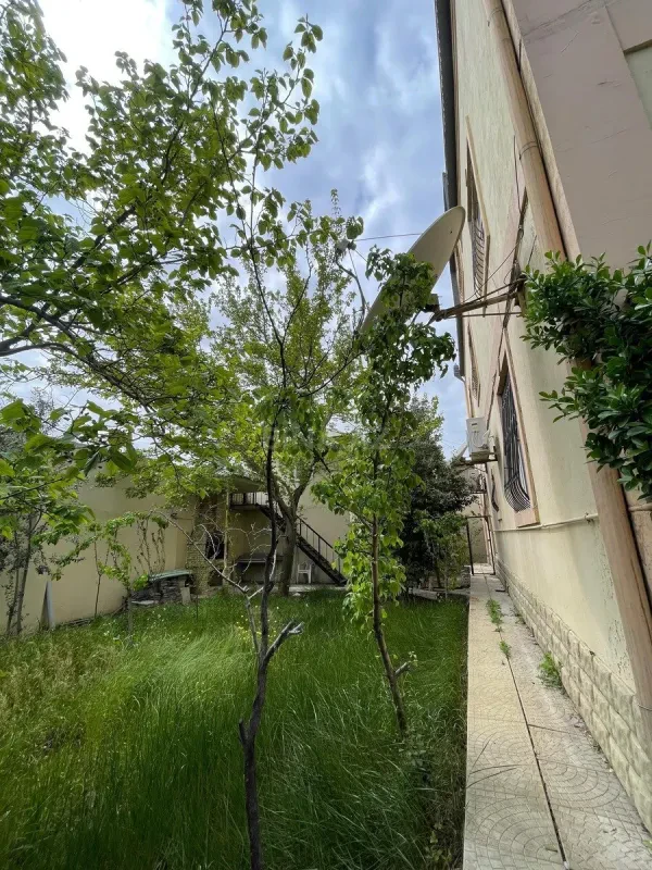 Satılır 6 otaqlı həyət evi 450 m²