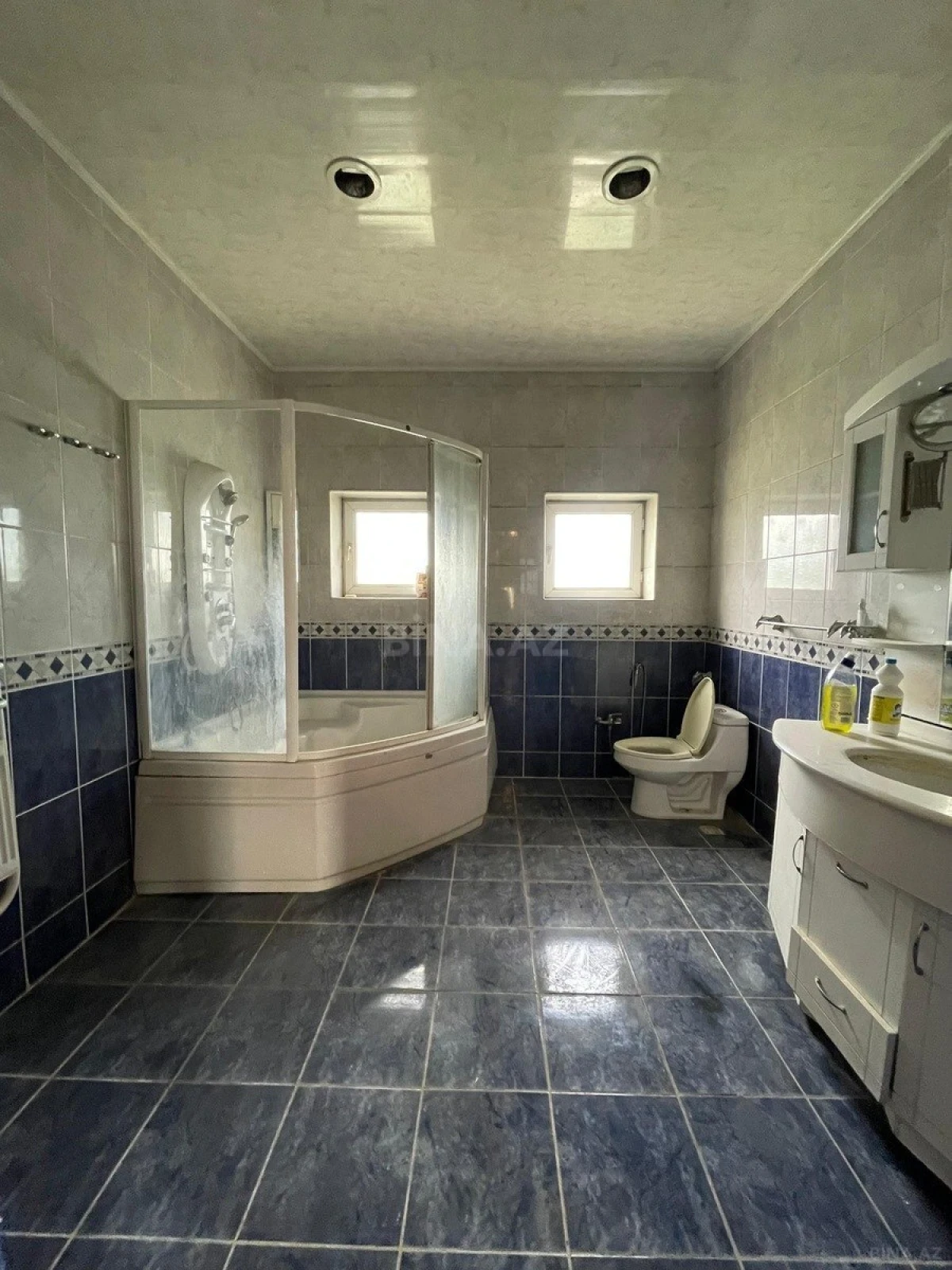 Satılır 6 otaqlı həyət evi 450 m²