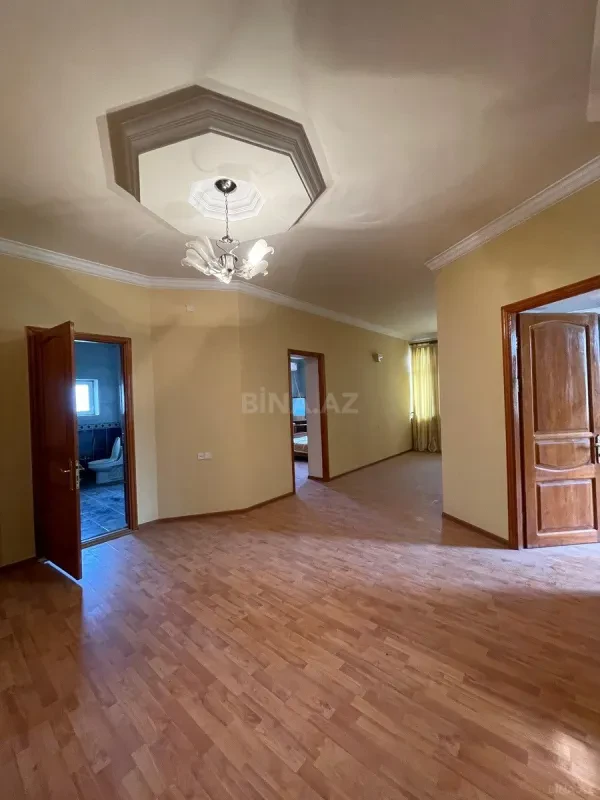 Satılır 6 otaqlı həyət evi 450 m²