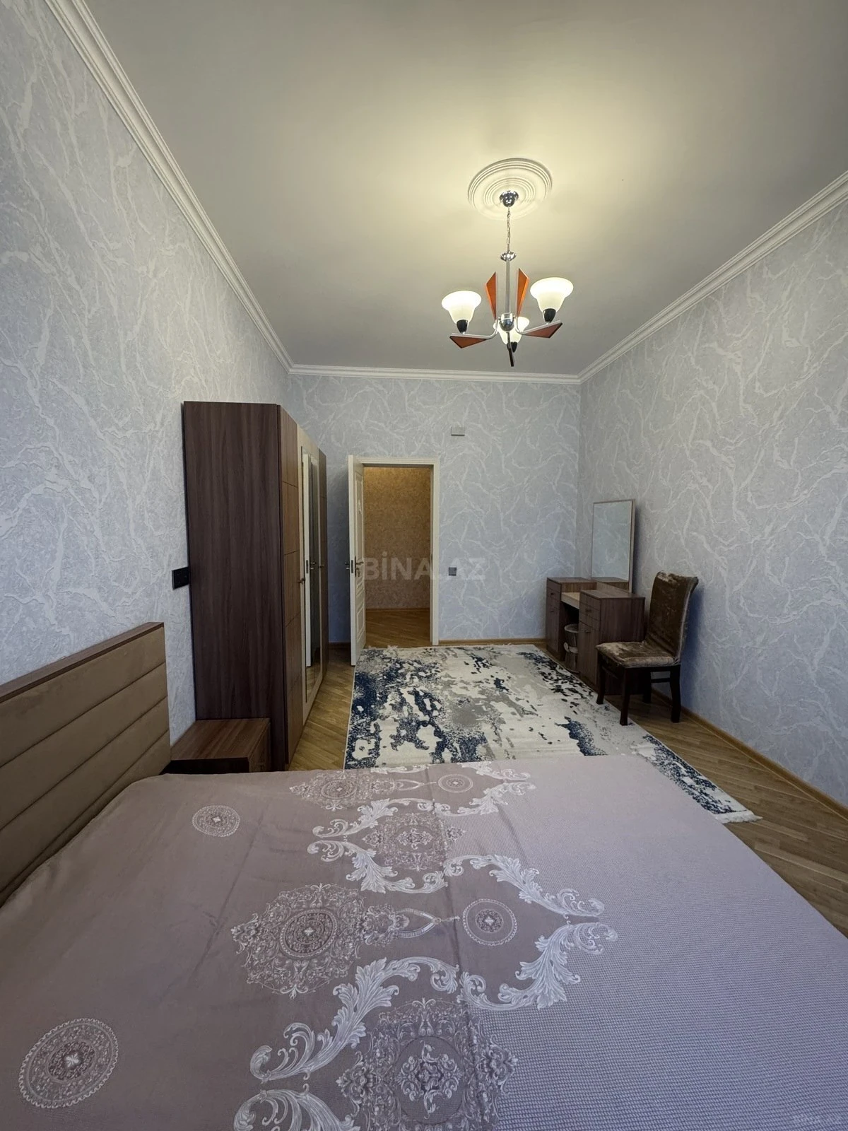Kirayə verilir 2 otaqlı mənzil 85 m²