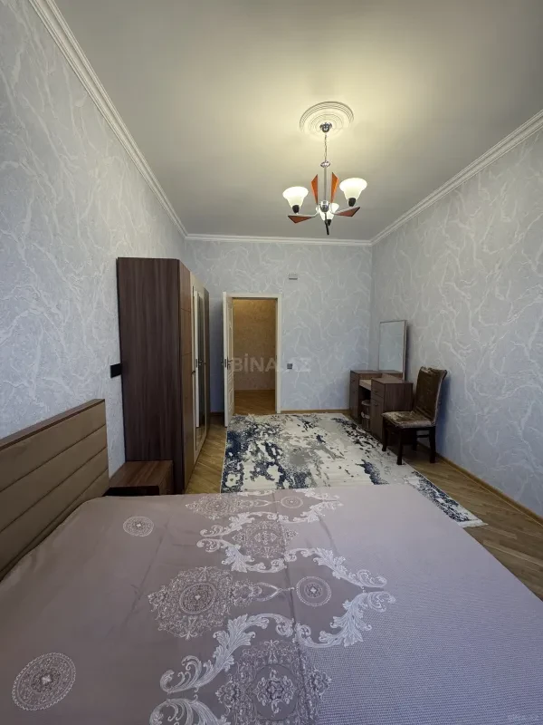 Kirayə verilir 2 otaqlı mənzil 85 m²