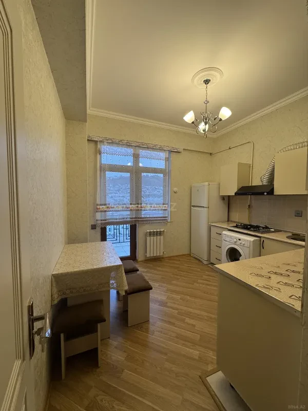 Kirayə verilir 2 otaqlı mənzil 85 m²