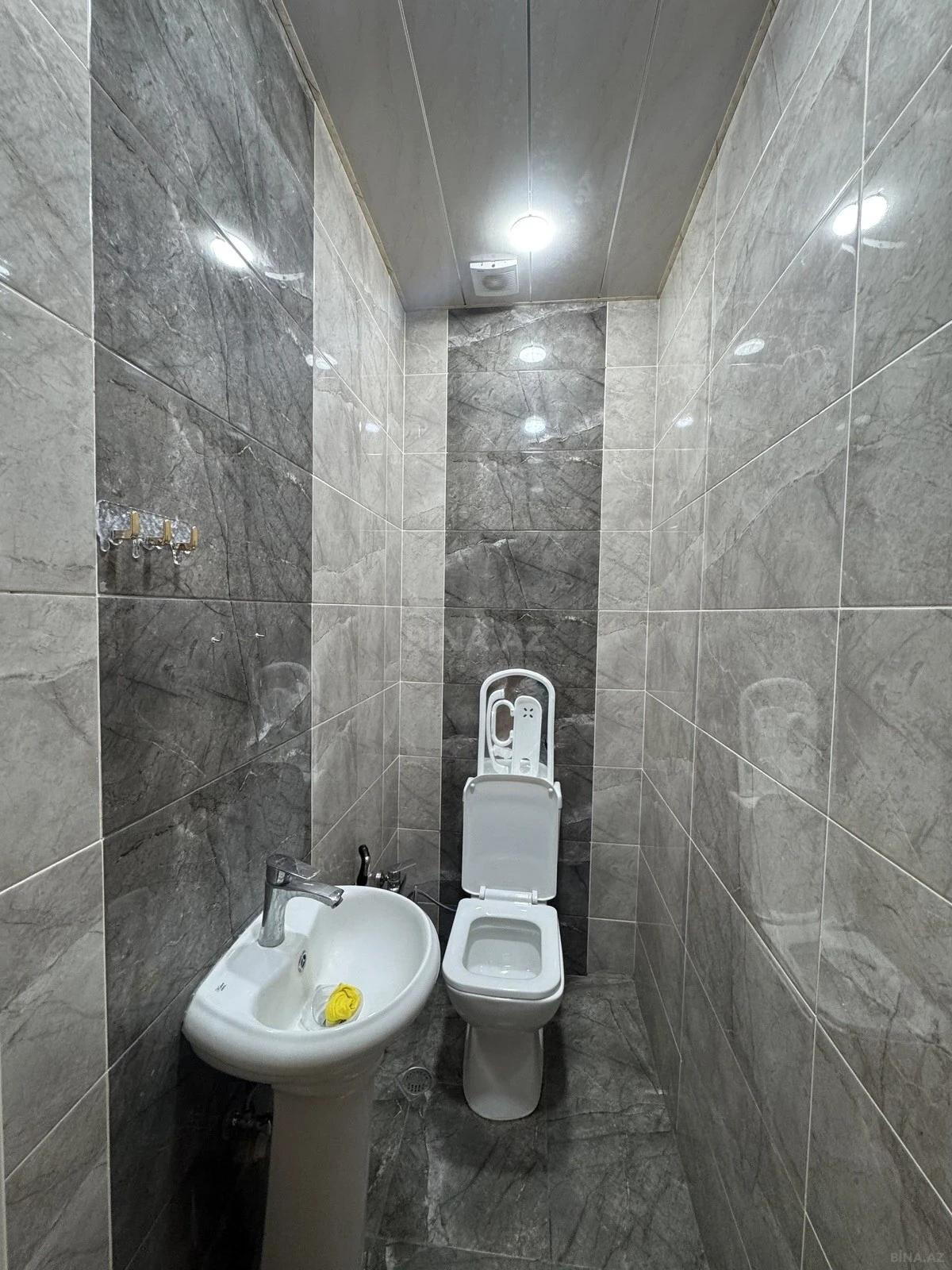 Kirayə verilir 2 otaqlı mənzil 85 m²