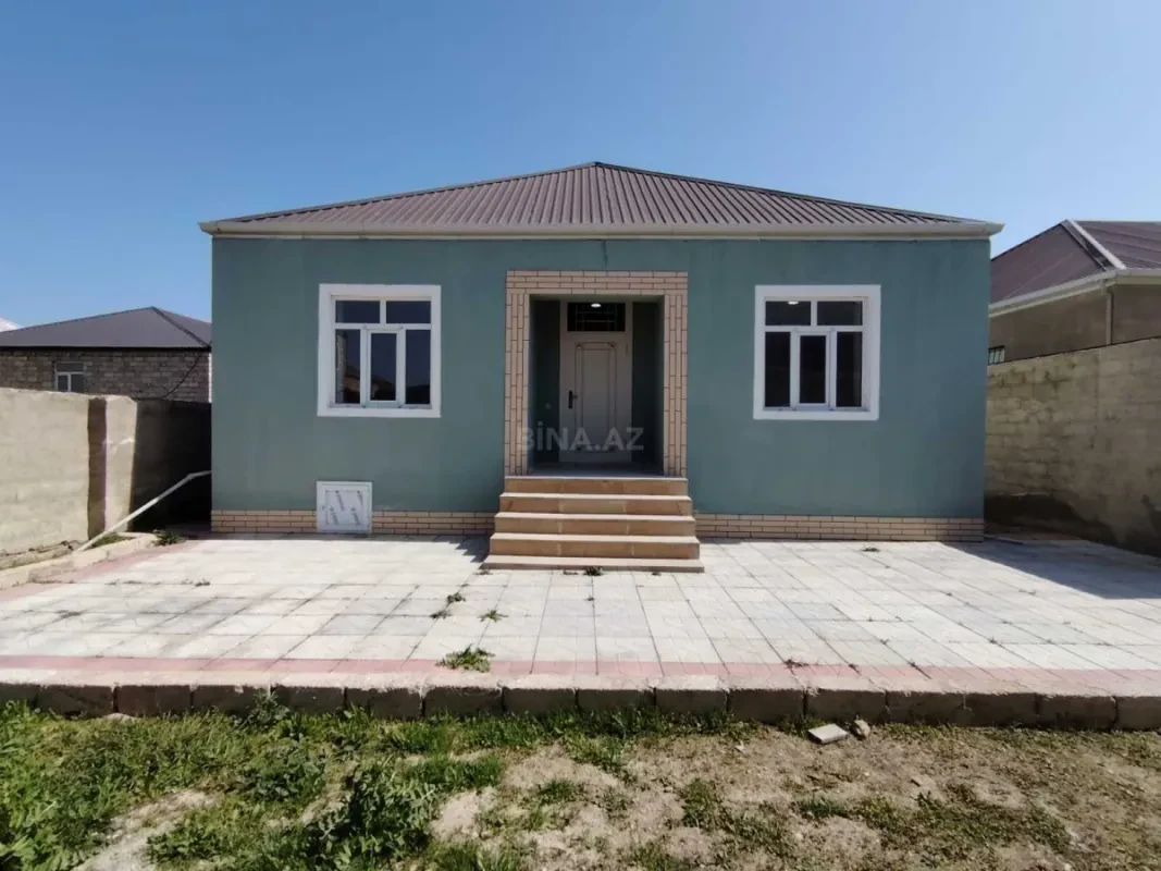 Satılır 4 otaqlı həyət evi 100 m²