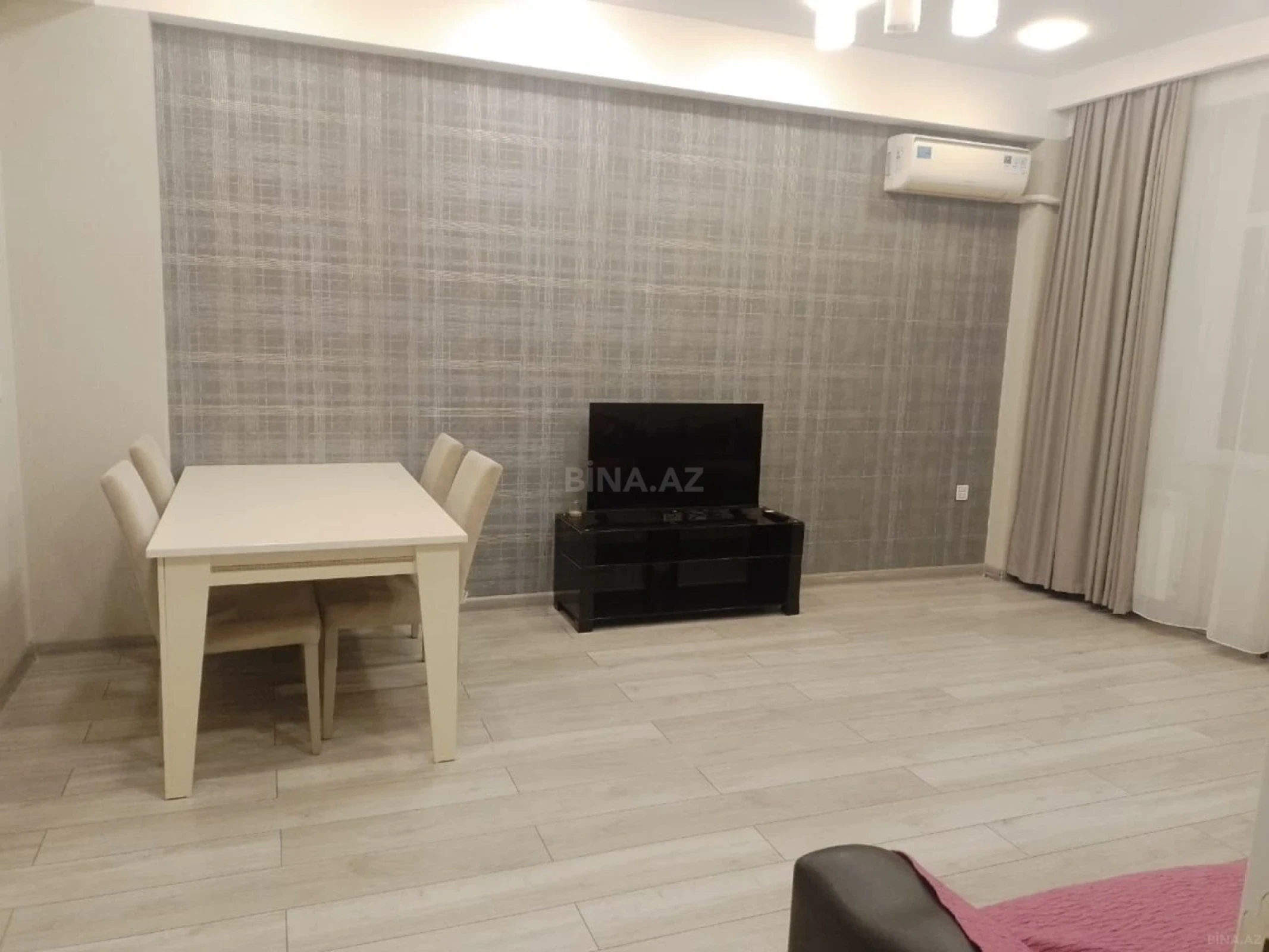 Kirayə verilir 2 otaqlı mənzil 65 m²