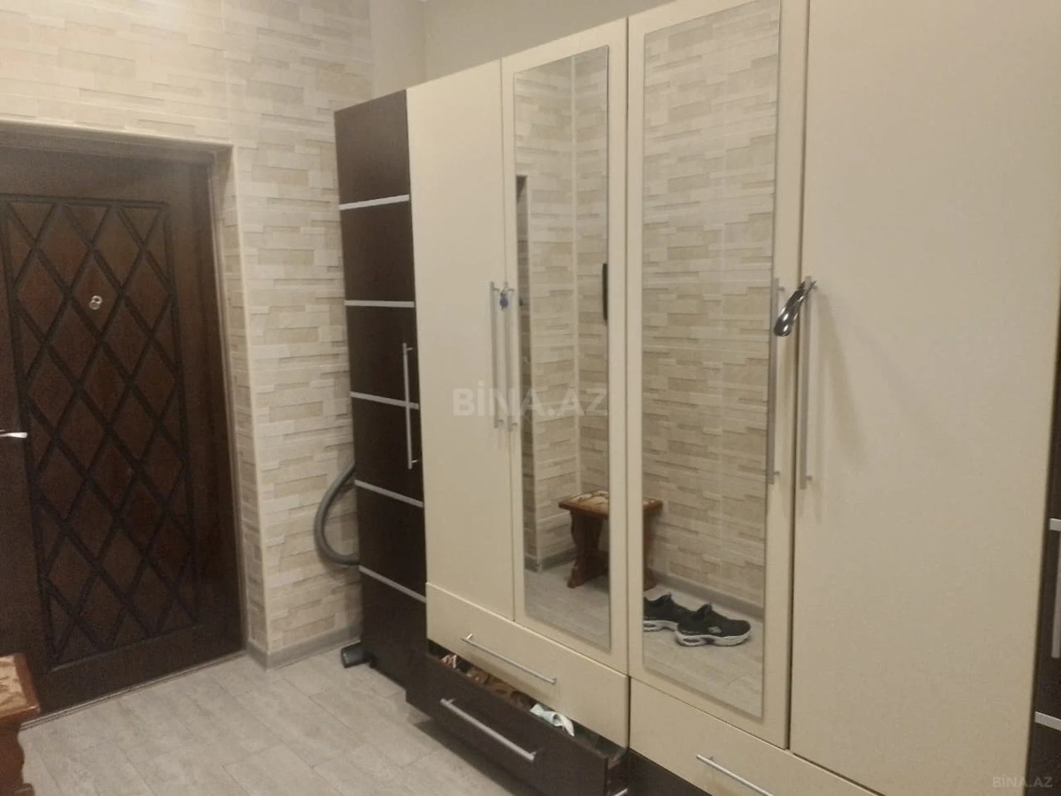 Kirayə verilir 2 otaqlı mənzil 65 m²