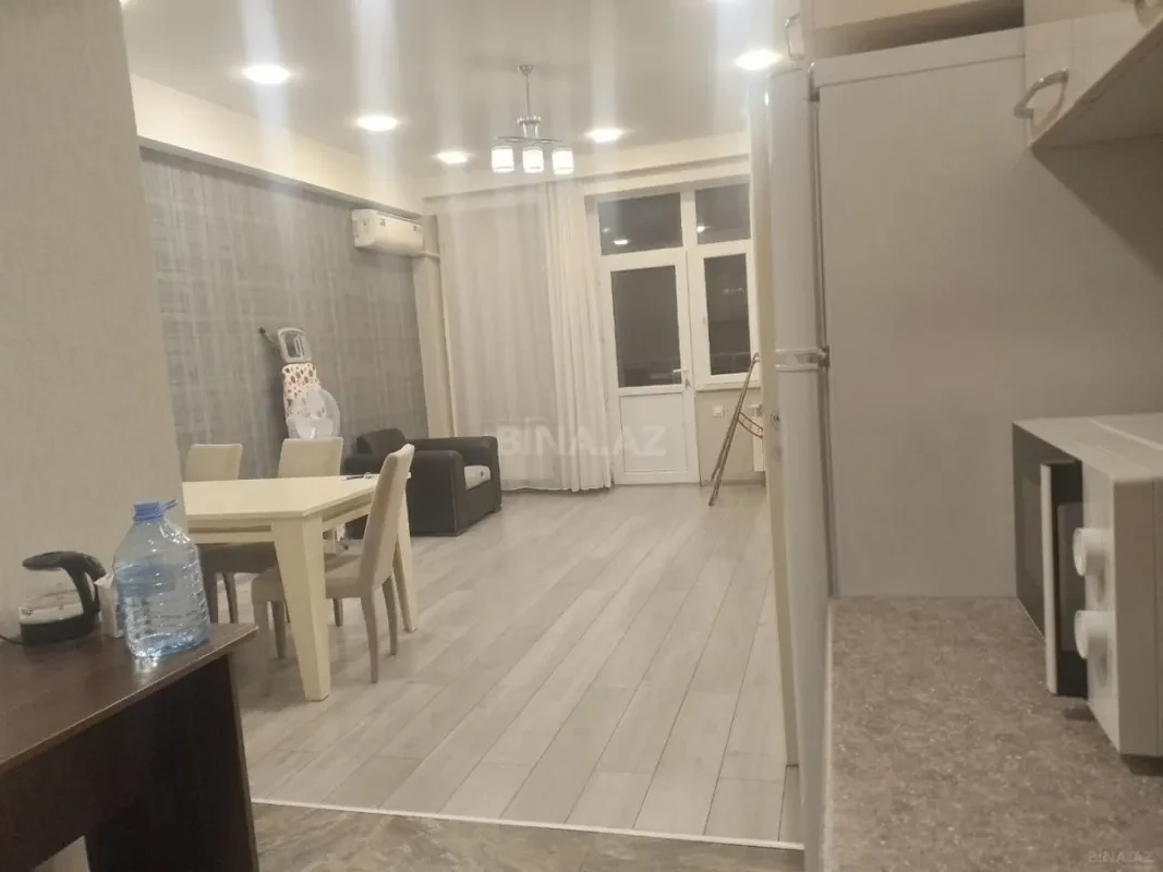 Kirayə verilir 2 otaqlı mənzil 65 m²