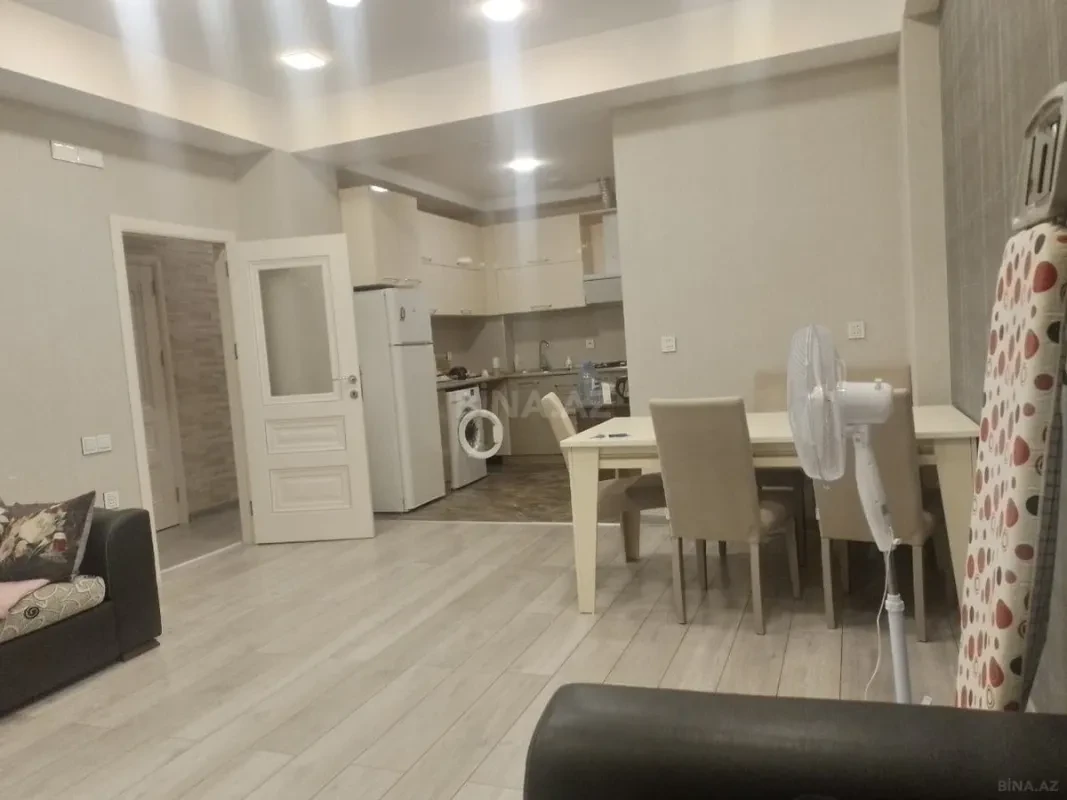 Kirayə verilir 2 otaqlı mənzil 65 m²