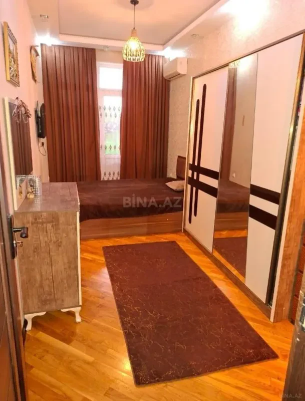 Kirayə verilir 2 otaqlı mənzil 70 m²