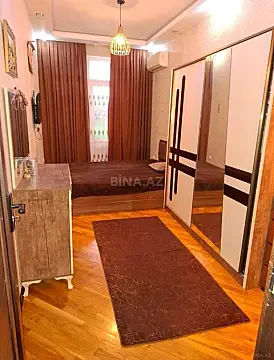 Kirayə verilir 2 otaqlı mənzil 70 m²