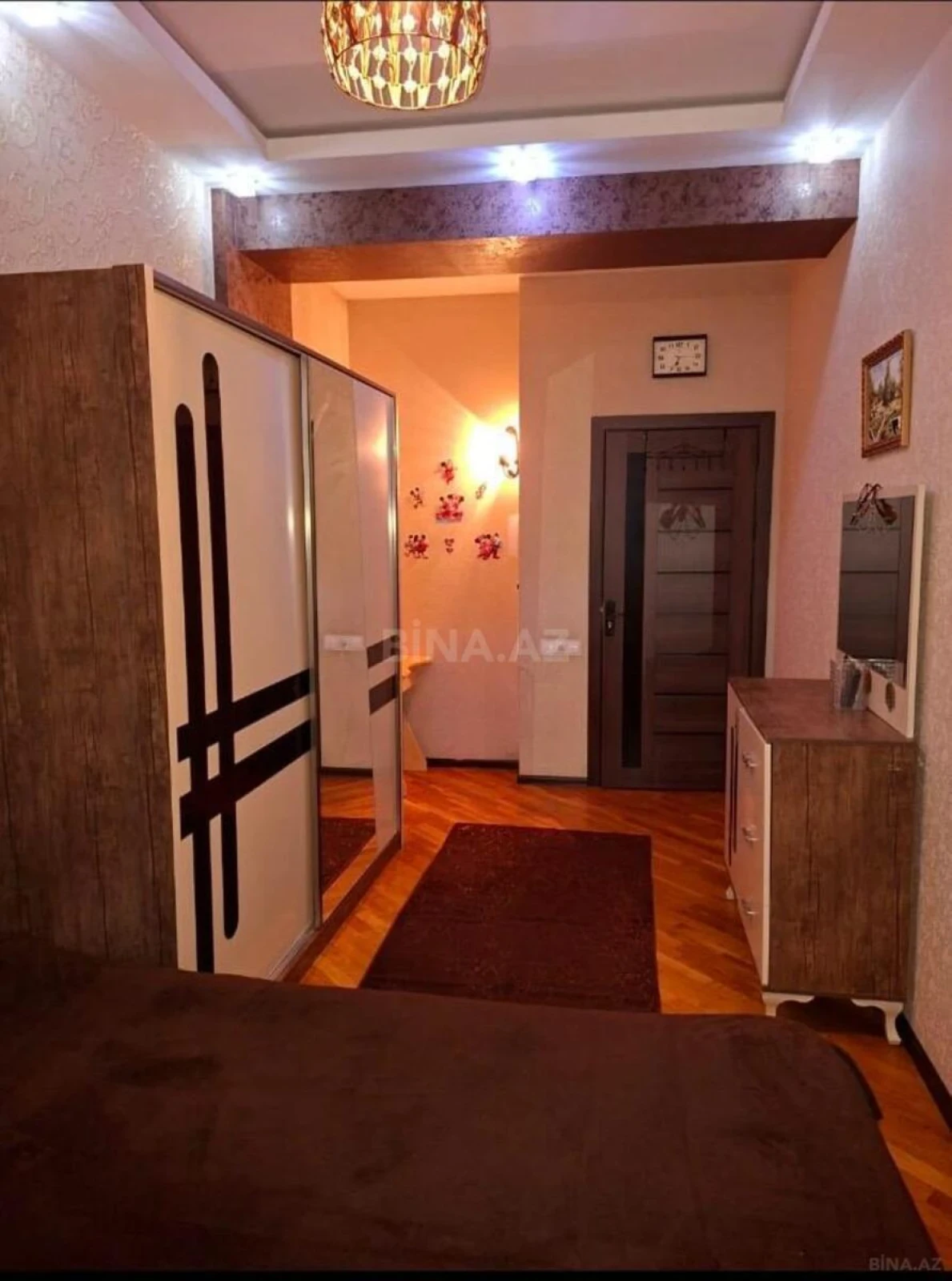Kirayə verilir 2 otaqlı mənzil 70 m²