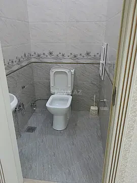 Satılır 3 otaqlı mənzil 132 m²