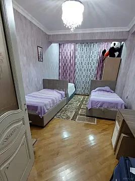 Satılır 3 otaqlı mənzil 132 m²