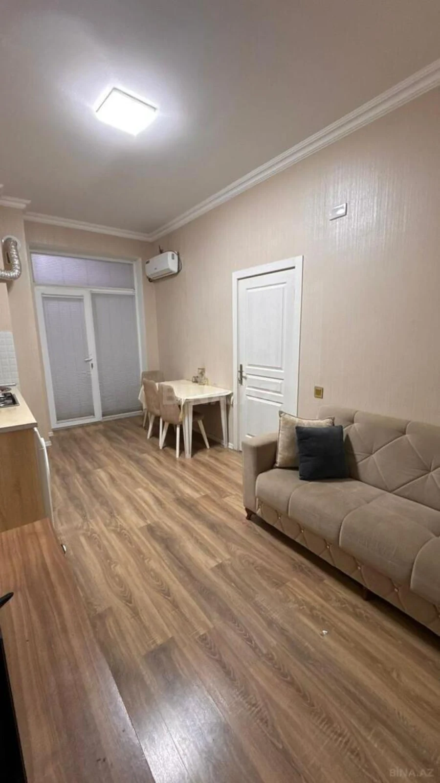 Satılır 1 otaqlı mənzil 42 m²