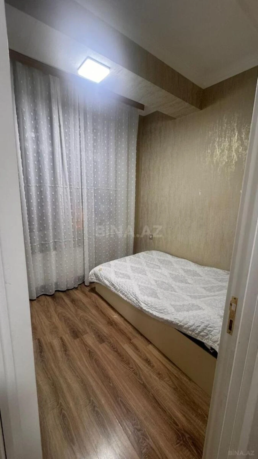 Satılır 1 otaqlı mənzil 42 m²
