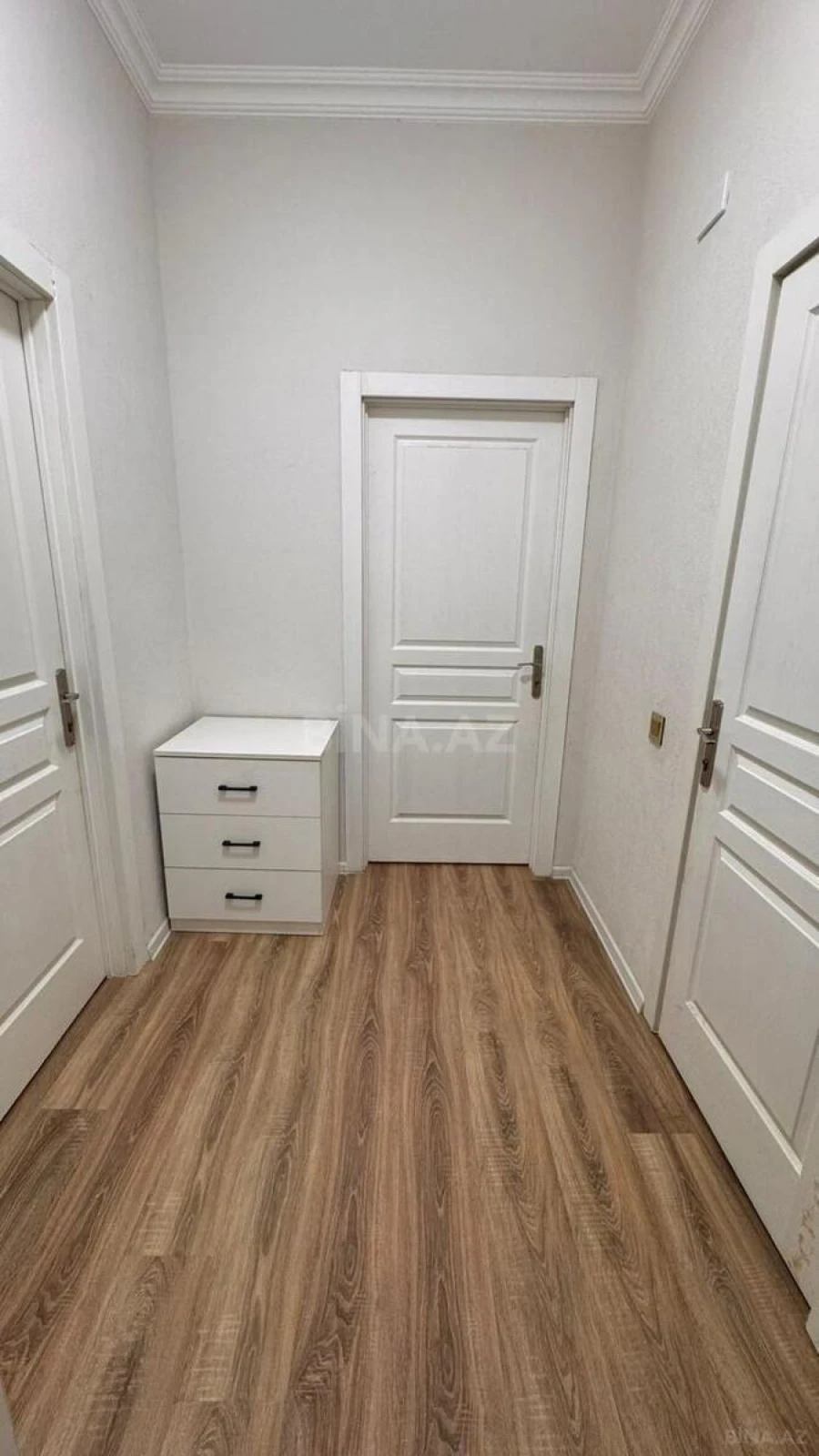 Satılır 1 otaqlı mənzil 42 m²
