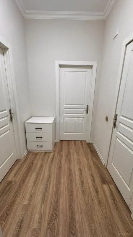 Satılır 1 otaqlı mənzil 42 m²