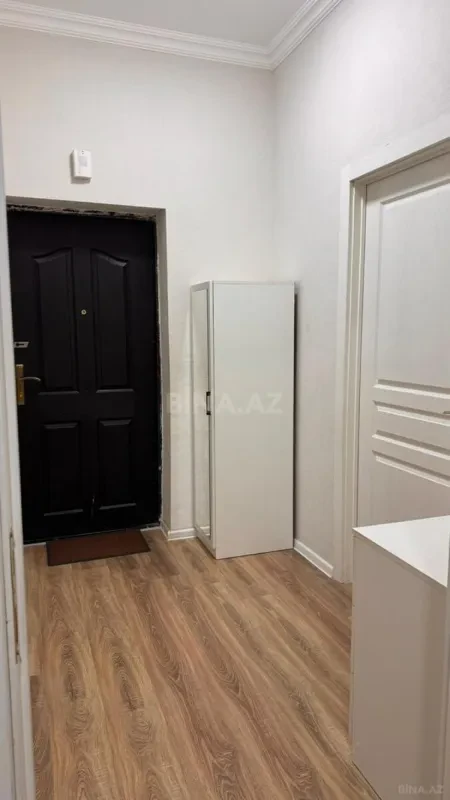 Satılır 1 otaqlı mənzil 42 m²