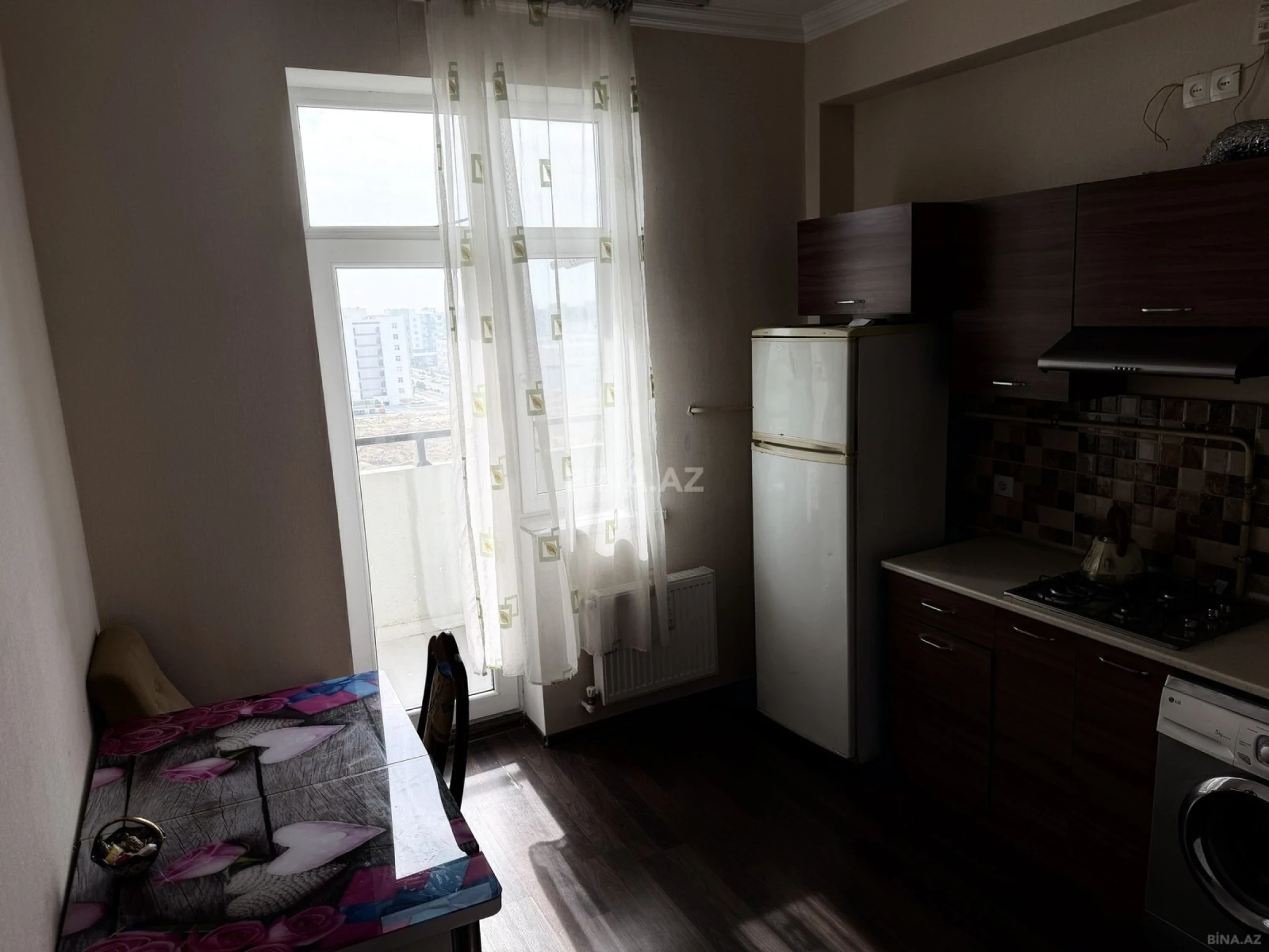 Kirayə verilir 2 otaqlı mənzil 58 m²