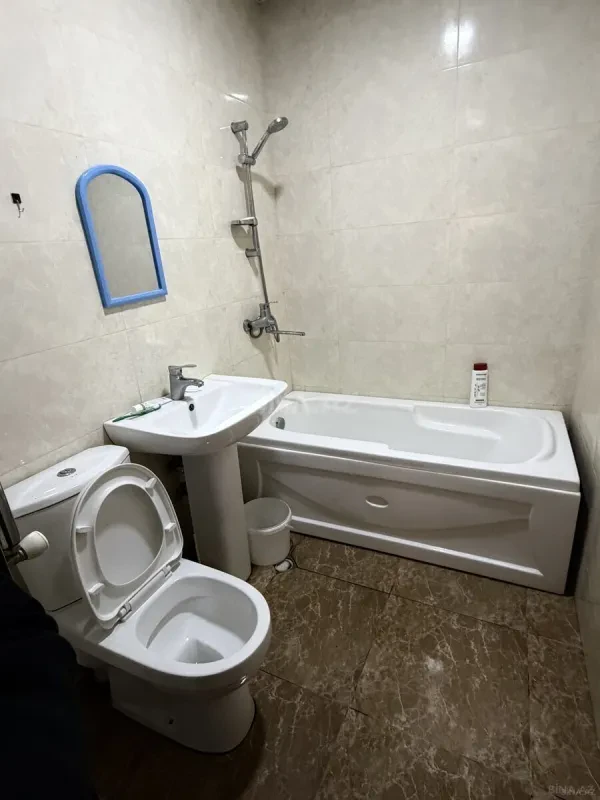 Kirayə verilir 2 otaqlı mənzil 58 m²